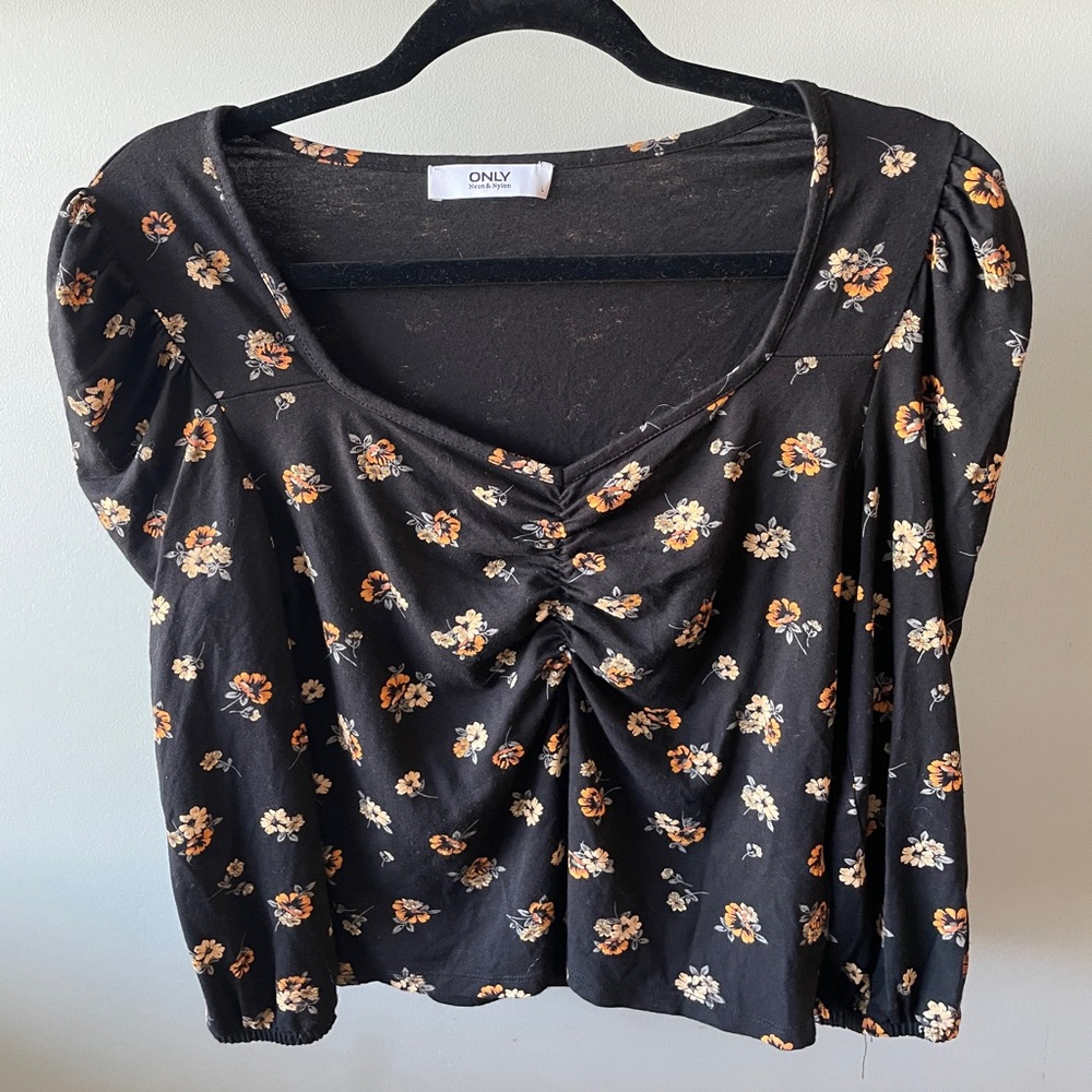 Floral long sleeve top